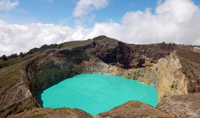 mount kelimutu volcanic lake, Indonesia